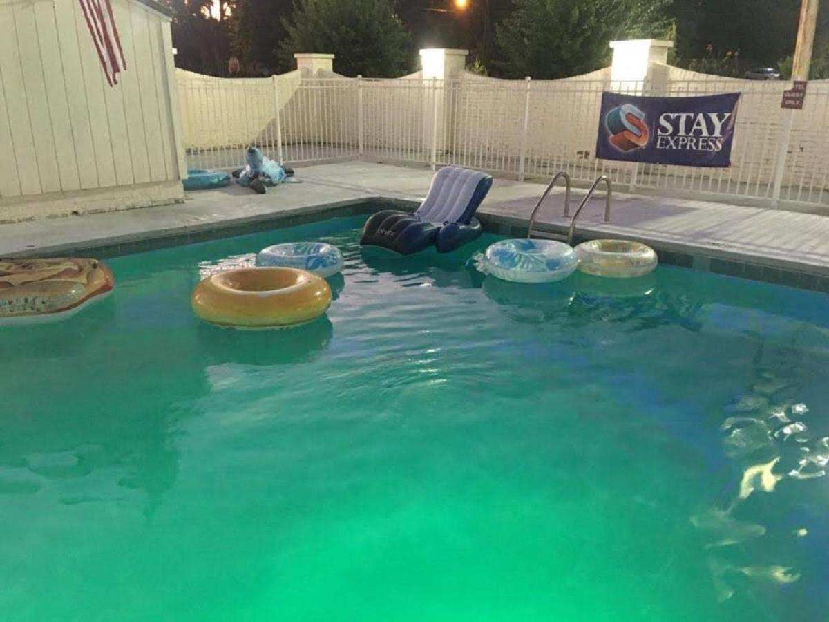 Stay Express Inn & Suites Demopolis 外观 照片